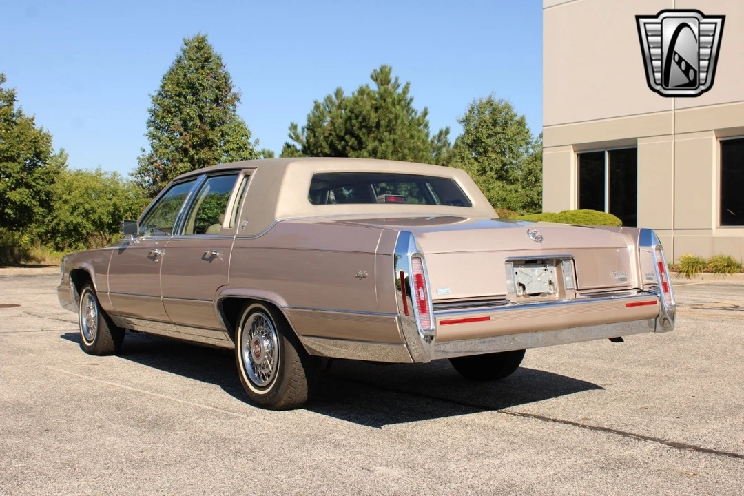 1992 Cadillac Brougham - Image 7 of 12