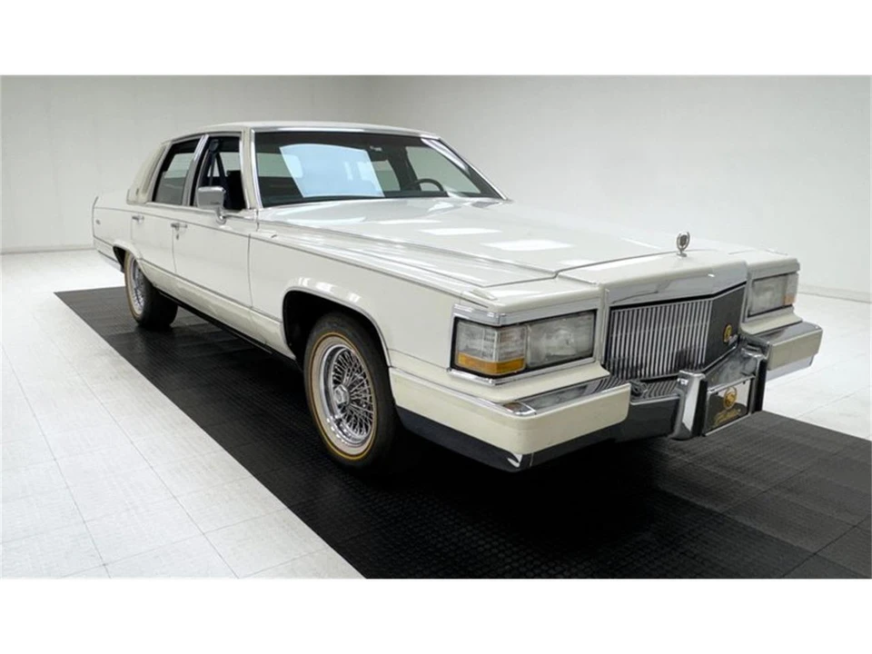 1992 Cadillac Brougham - Image 7 of 31