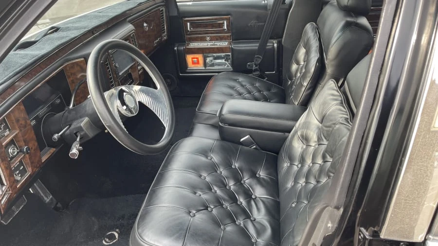 1992 Cadillac Brougham - Image 4 of 20