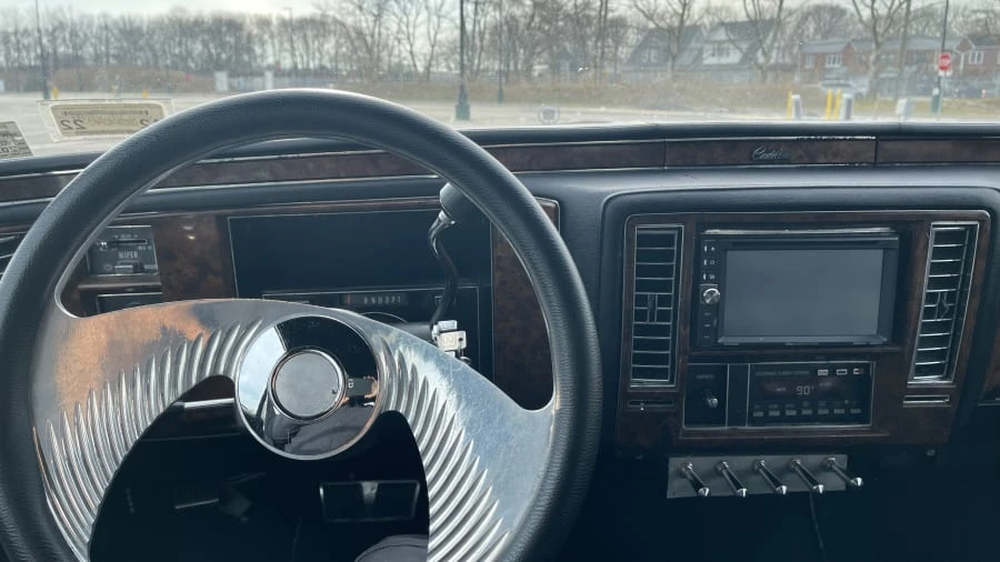 1992 Cadillac Brougham - Image 5 of 20