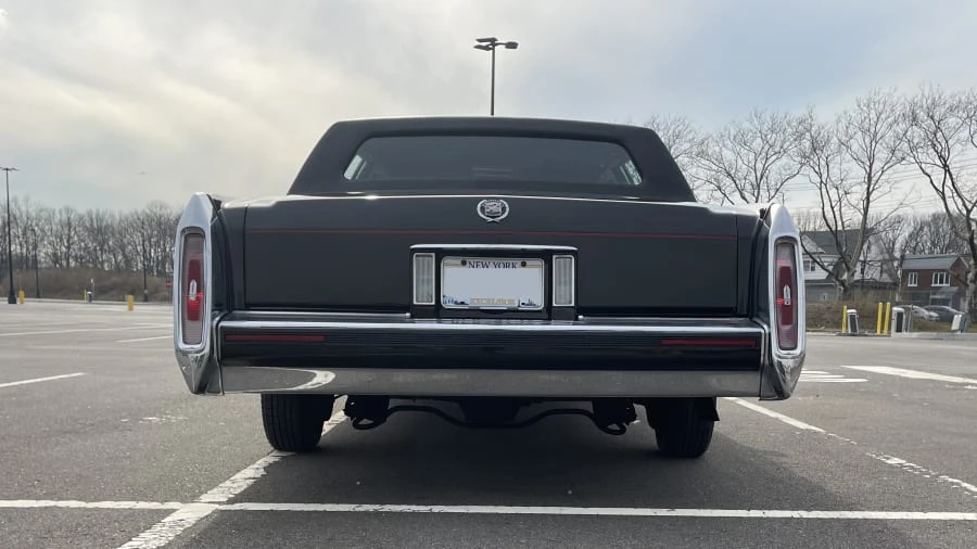 1992 Cadillac Brougham - Image 17 of 20
