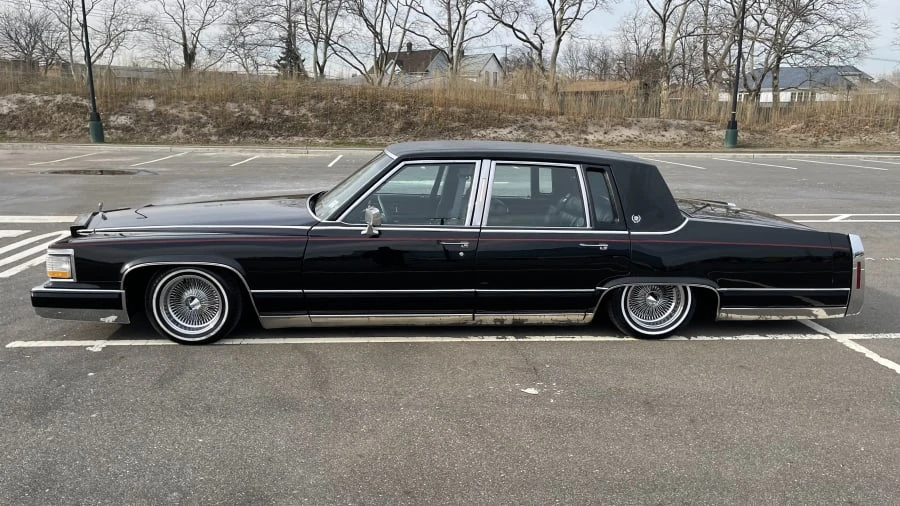 1992 Cadillac Brougham - Image 19 of 20