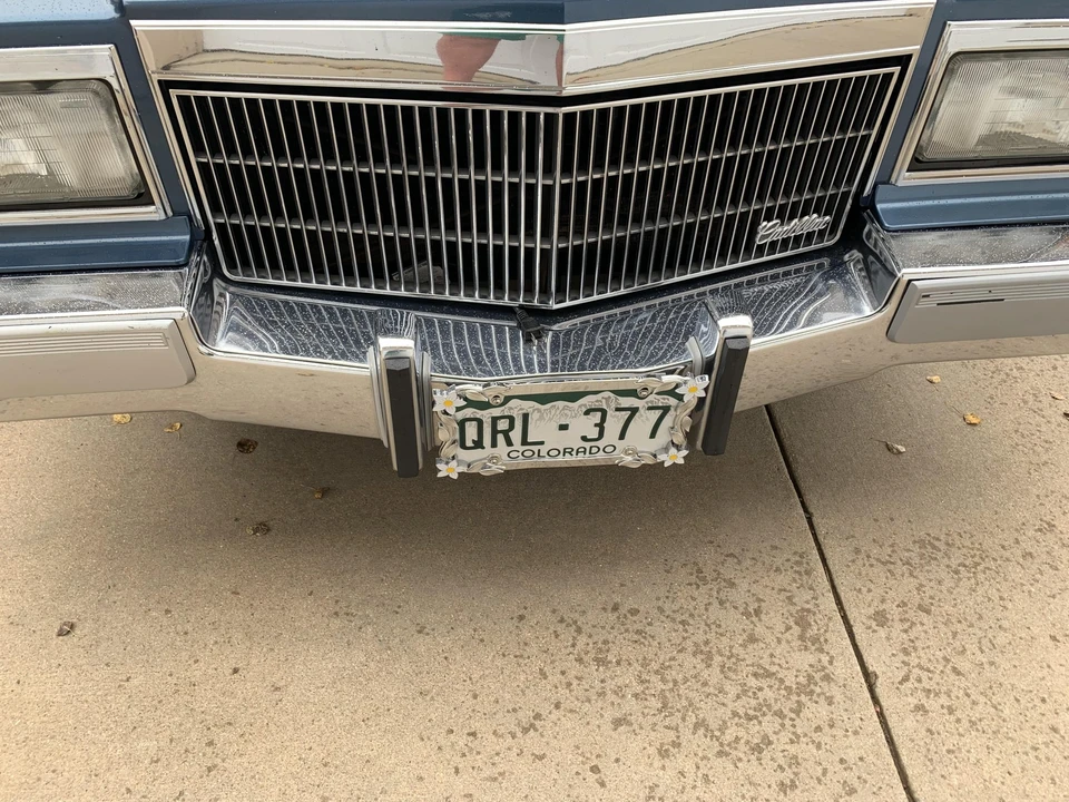 1992 Cadillac Brougham - Image 29 of 31