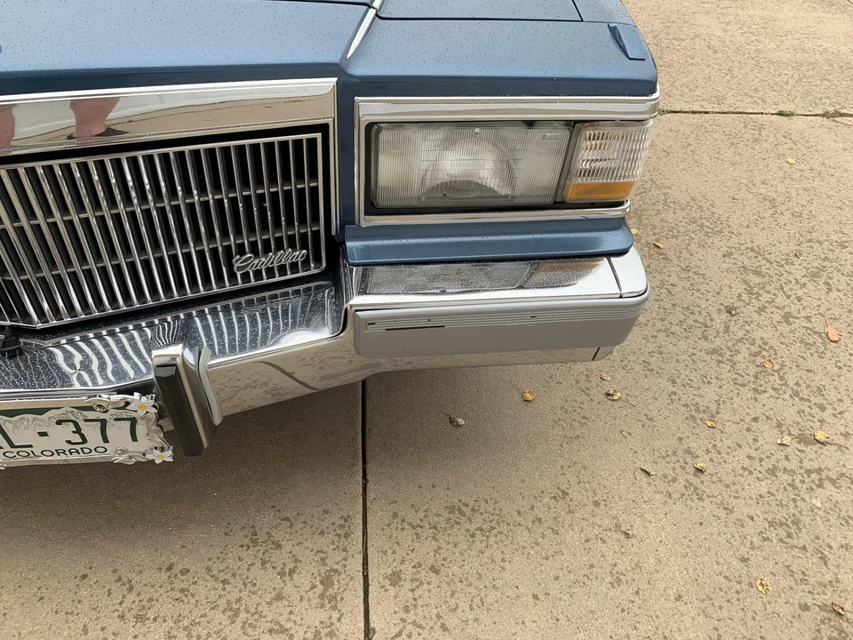1992 Cadillac Brougham - Image 31 of 31
