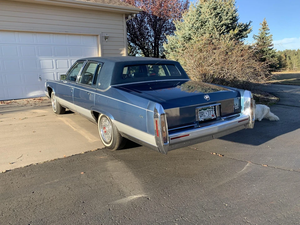 1992 Cadillac Brougham - Image 13 of 31