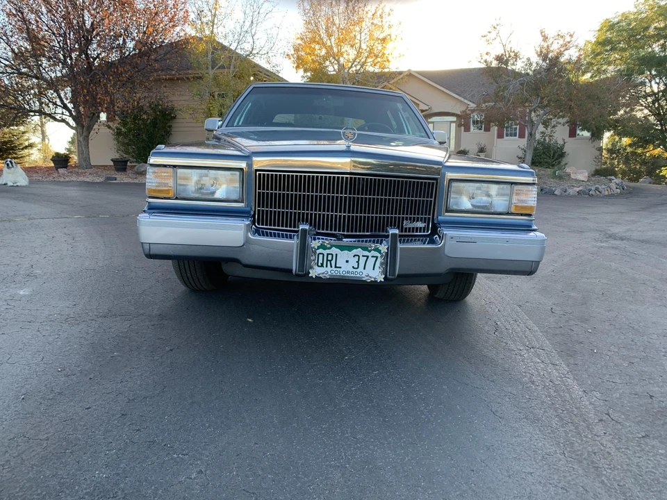 1992 Cadillac Brougham - Image 10 of 31