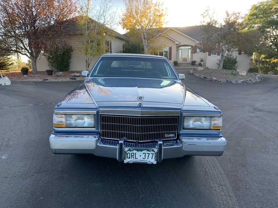 1992 Cadillac Brougham - Image 9 of 31