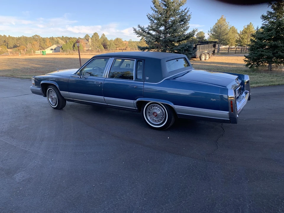 1992 Cadillac Brougham - Image 4 of 31