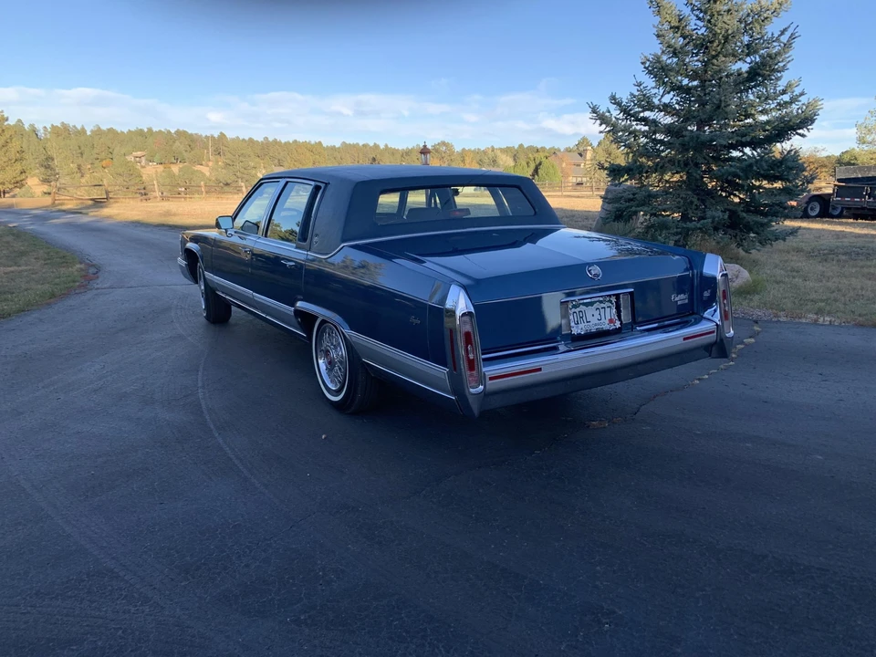 1992 Cadillac Brougham - Image 5 of 31
