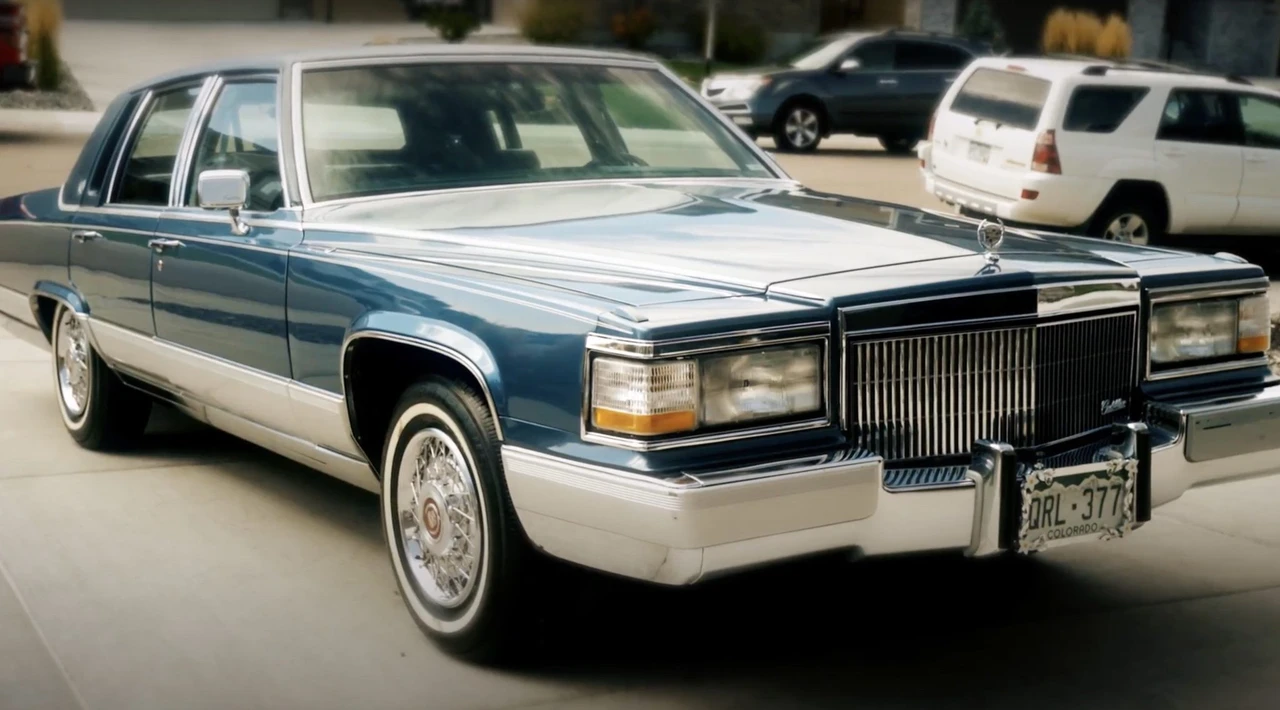 1992 Cadillac Brougham - Image 26 of 31