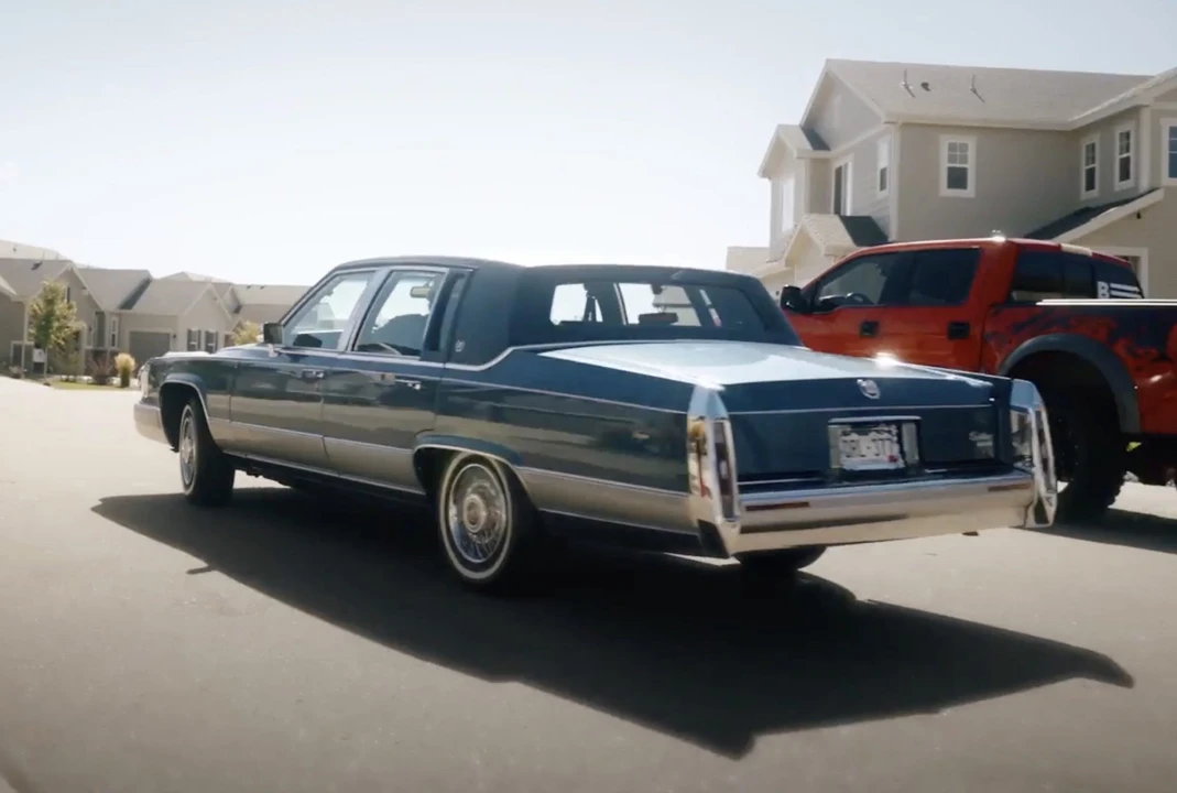 1992 Cadillac Brougham - Image 24 of 31