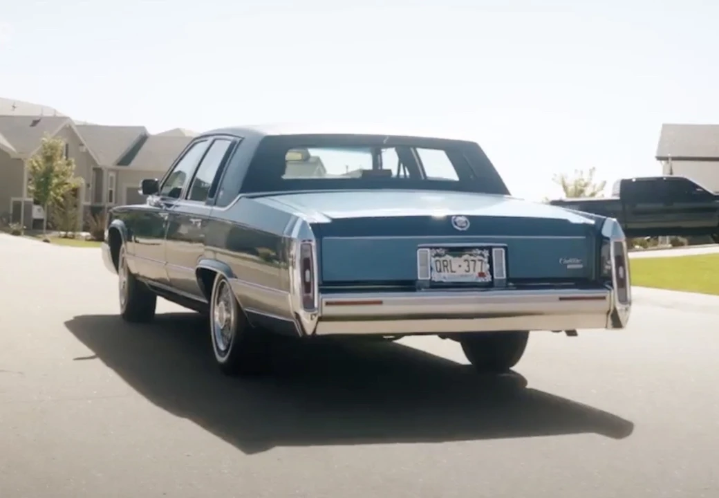 1992 Cadillac Brougham - Image 25 of 31