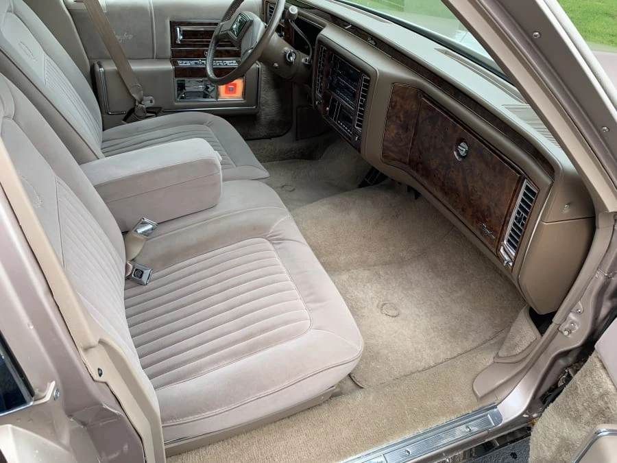 1992 Cadillac Brougham - Image 5 of 12