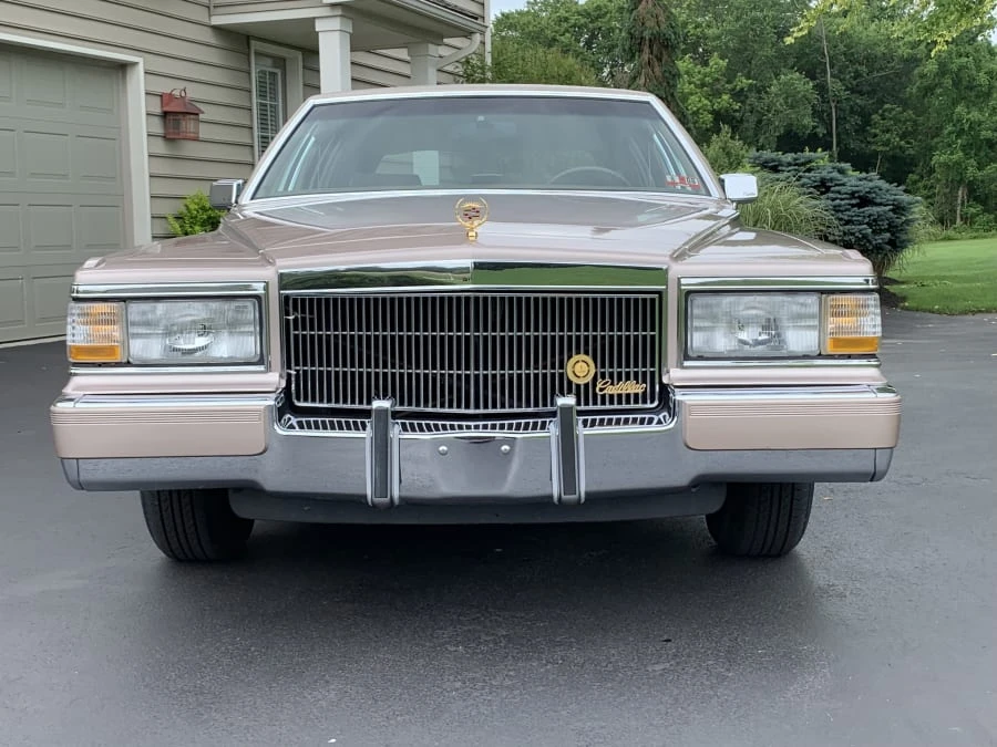1992 Cadillac Brougham - Image 11 of 12