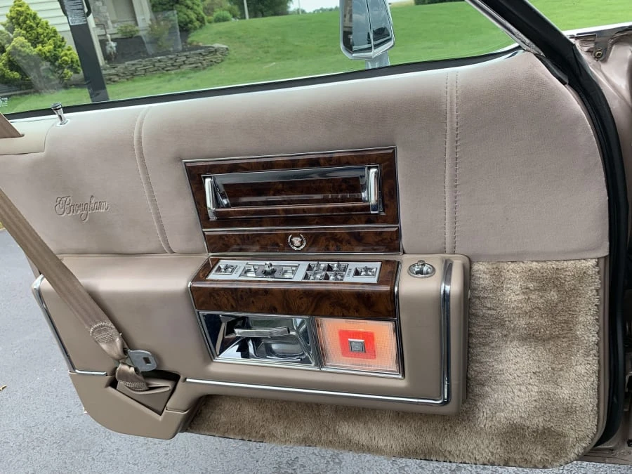 1992 Cadillac Brougham - Image 7 of 12