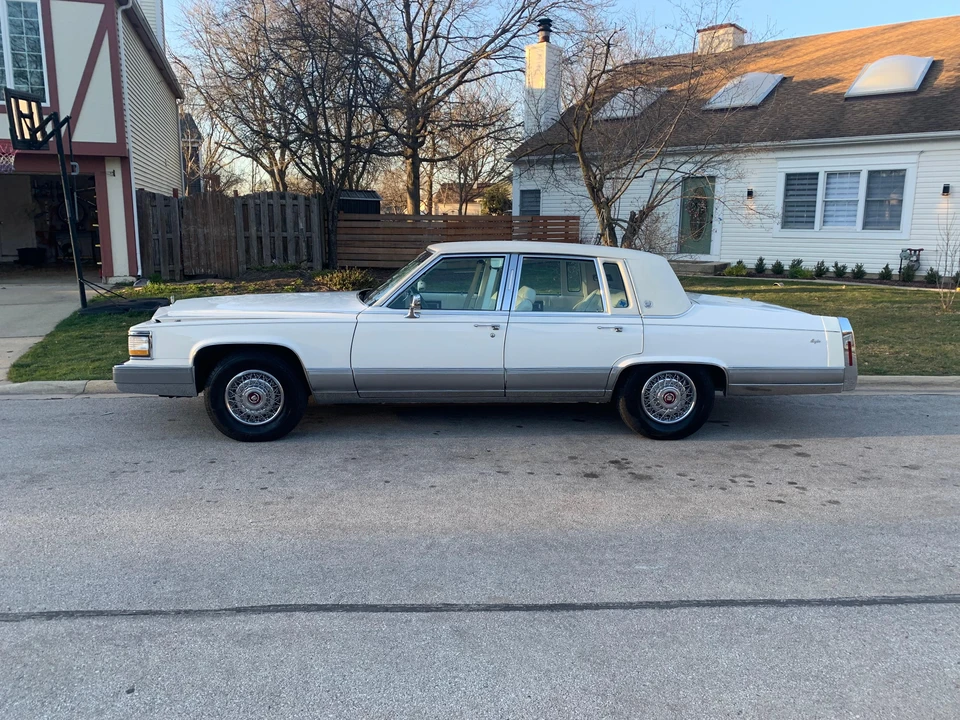 1992 Cadillac Brougham - Image 7 of 31