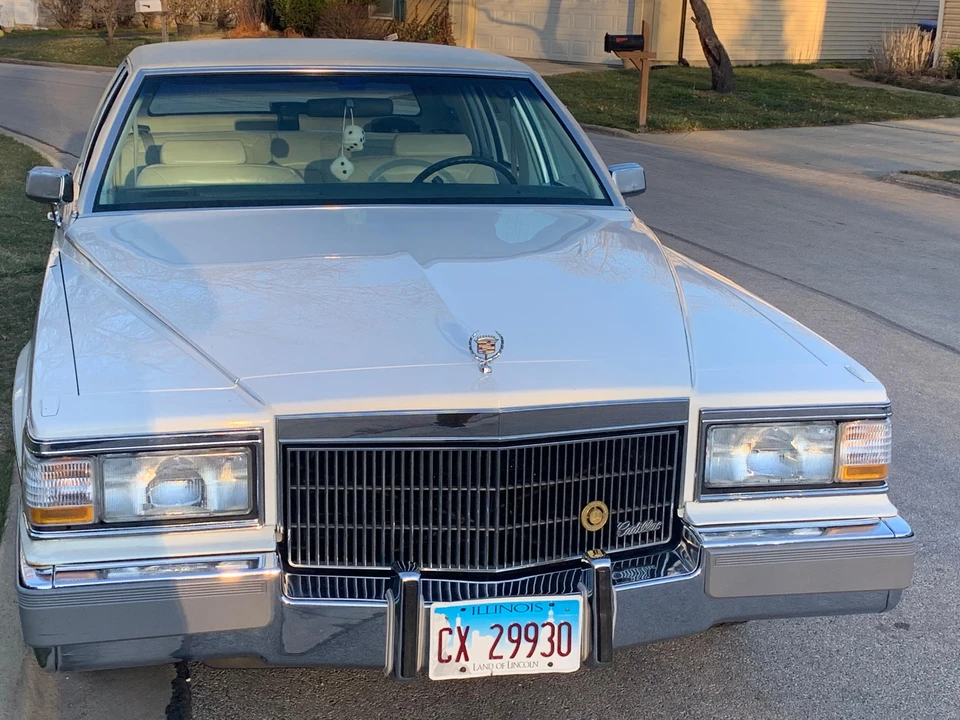 1992 Cadillac Brougham - Image 12 of 31