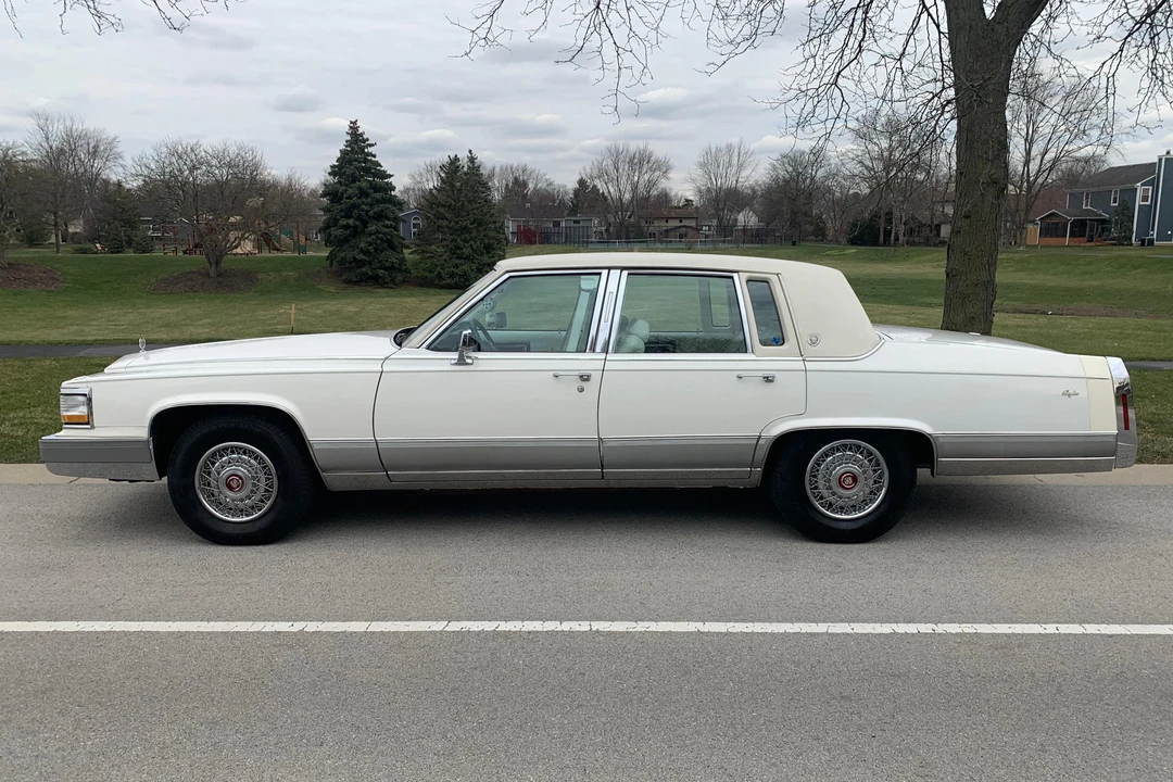 1992 Cadillac Brougham - Image 3 of 31