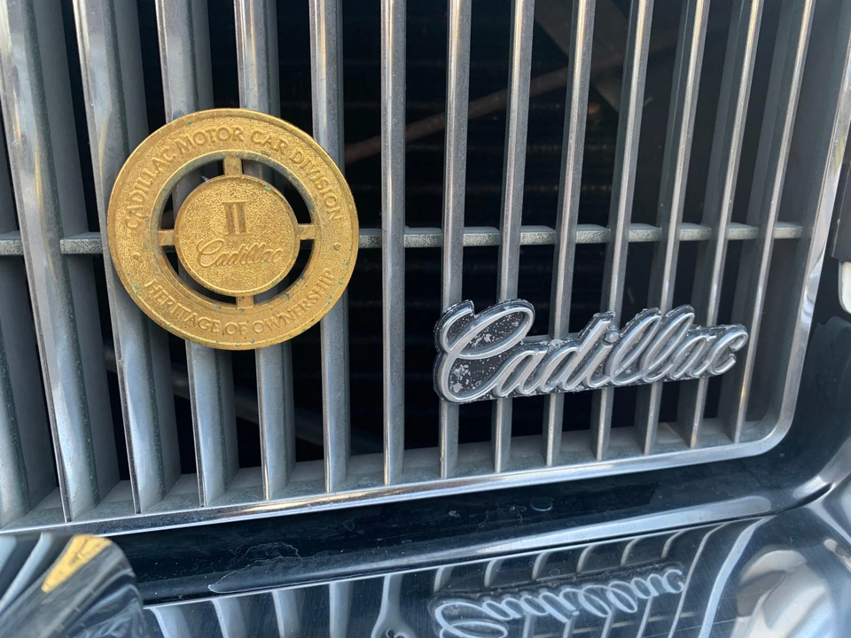 1992 Cadillac Brougham - Image 14 of 31