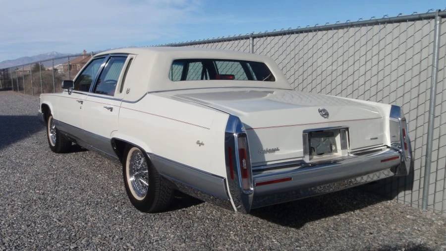 1992 Cadillac Brougham - Image 4 of 15