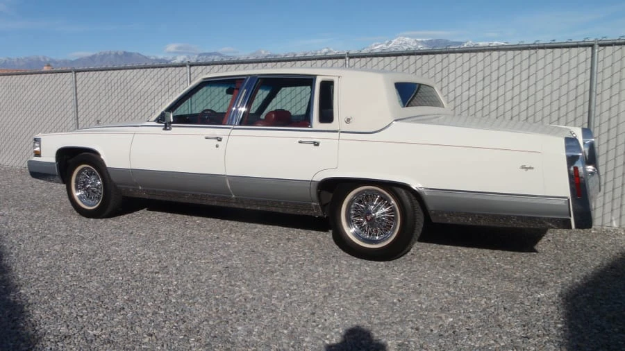 1992 Cadillac Brougham - Image 5 of 15
