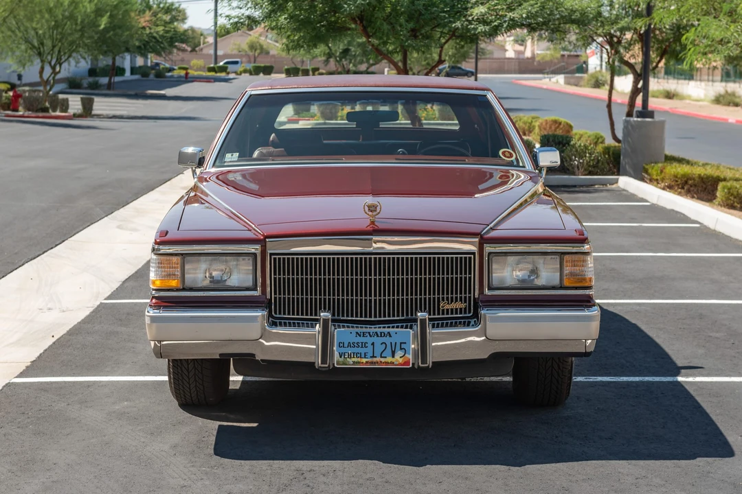 1992 Cadillac Brougham - Image 3 of 31