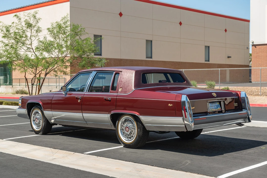 1992 Cadillac Brougham - Image 8 of 31