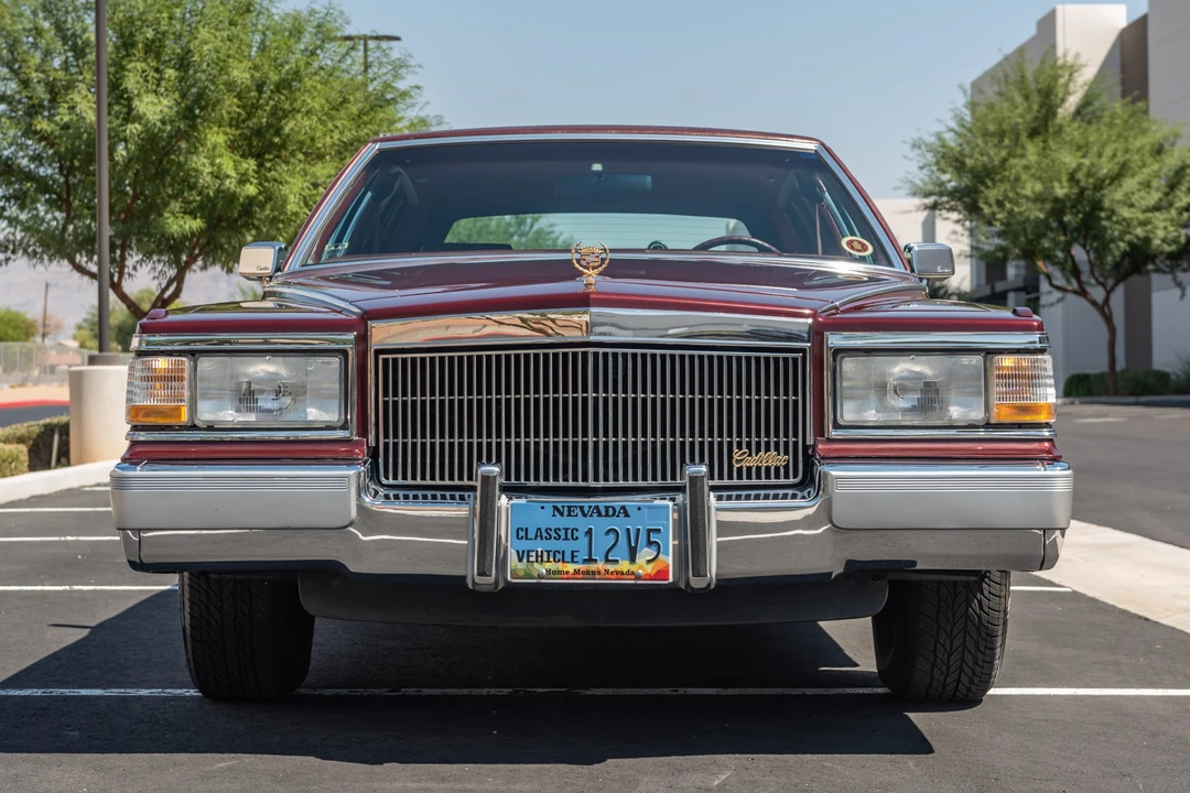 1992 Cadillac Brougham - Image 11 of 31