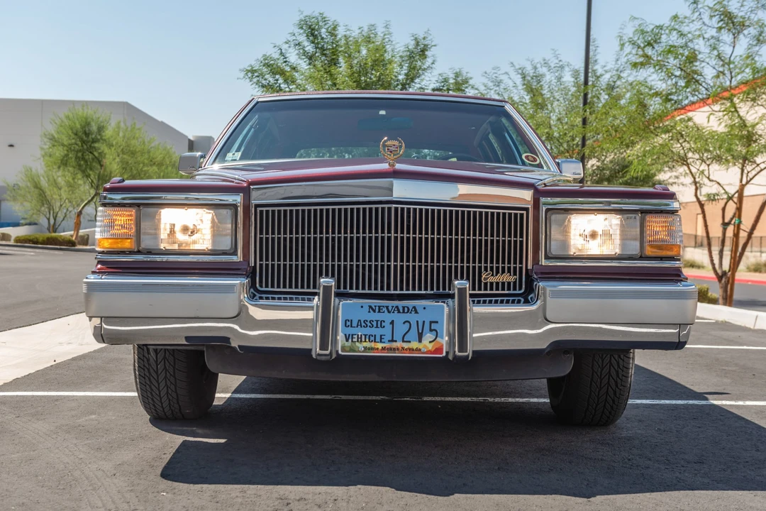 1992 Cadillac Brougham - Image 12 of 31