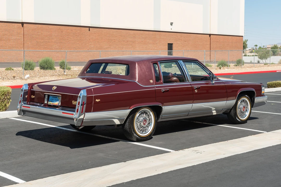 1992 Cadillac Brougham - Image 6 of 31
