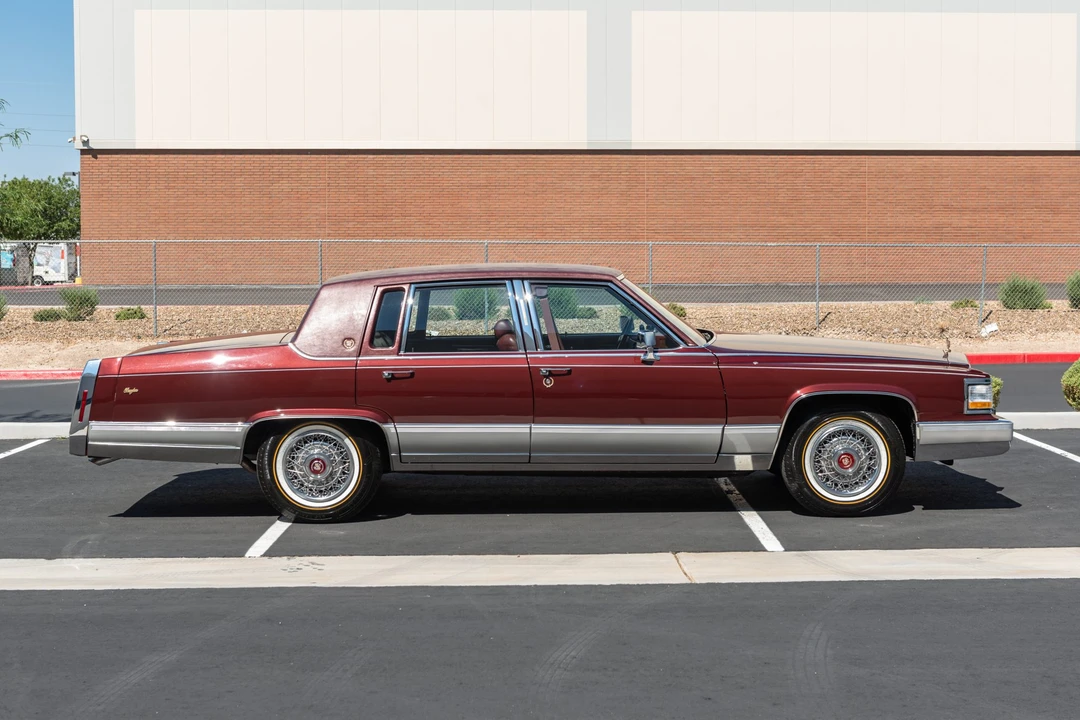 1992 Cadillac Brougham - Image 5 of 31