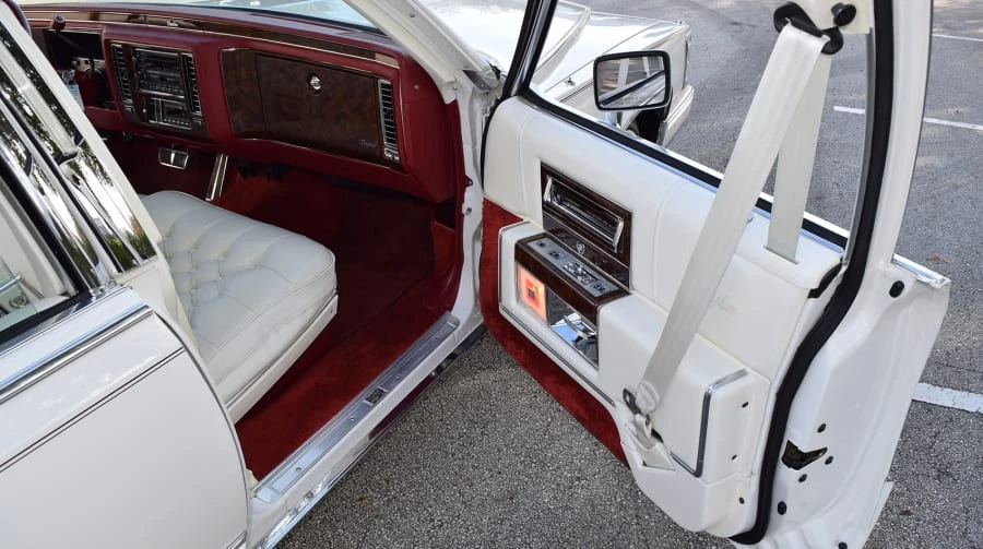 1992 Cadillac Brougham - Image 6 of 12
