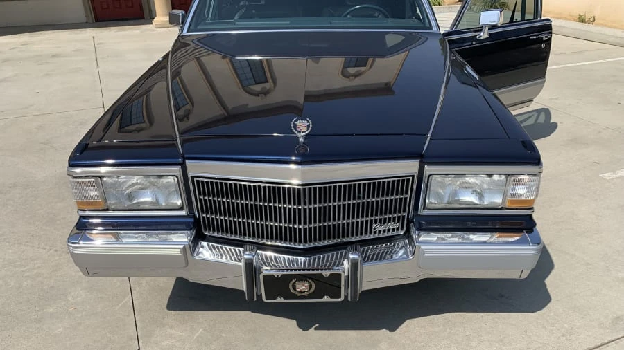 1992 Cadillac Brougham - Image 16 of 24