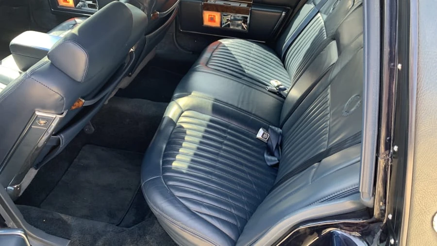 1992 Cadillac Brougham - Image 10 of 24