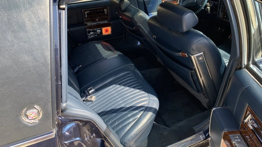 1992 Cadillac Brougham - Image 12 of 24