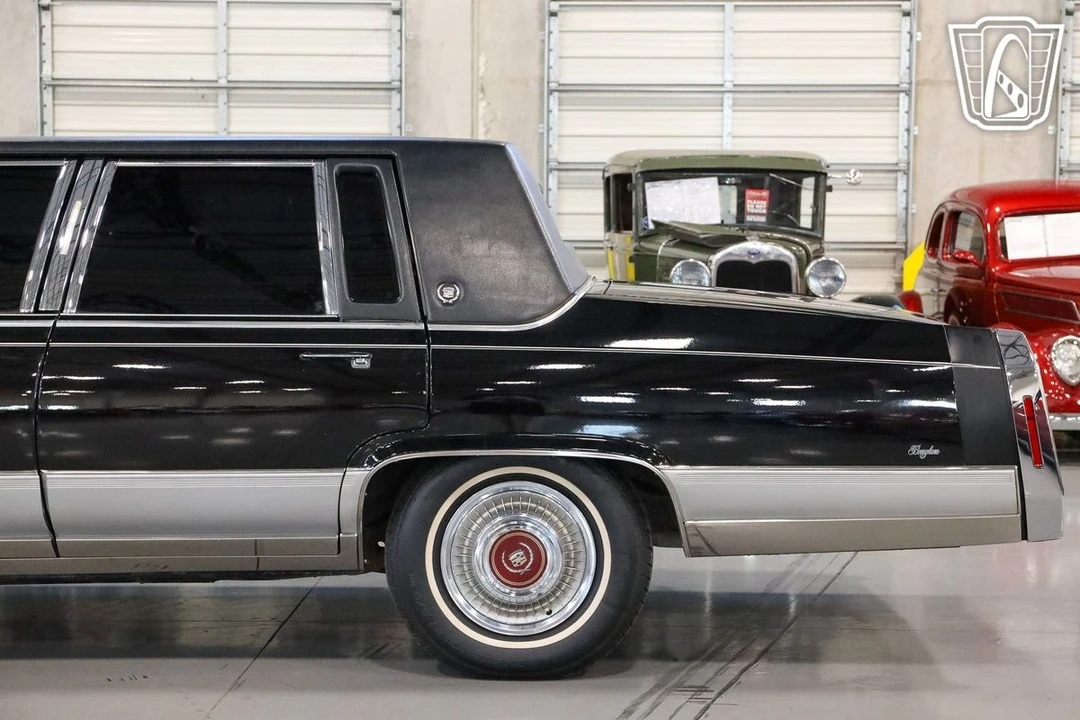 1992 Cadillac Brougham - Image 21 of 21