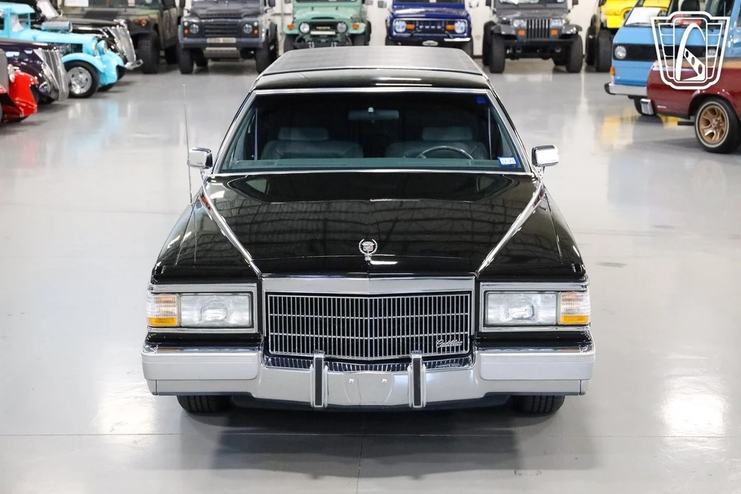 1992 Cadillac Brougham - Image 4 of 21