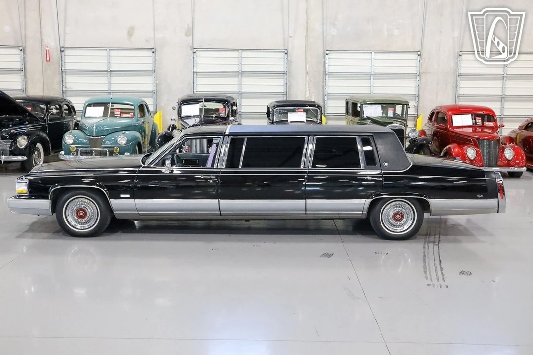 1992 Cadillac Brougham - Image 12 of 12