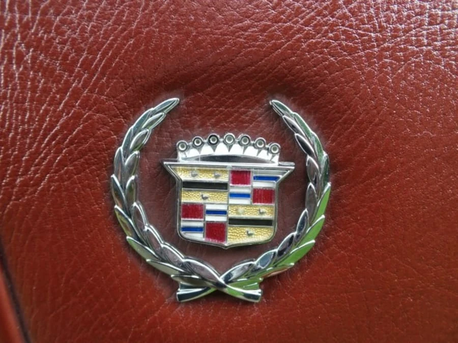 1992 Cadillac Brougham - Image 11 of 22