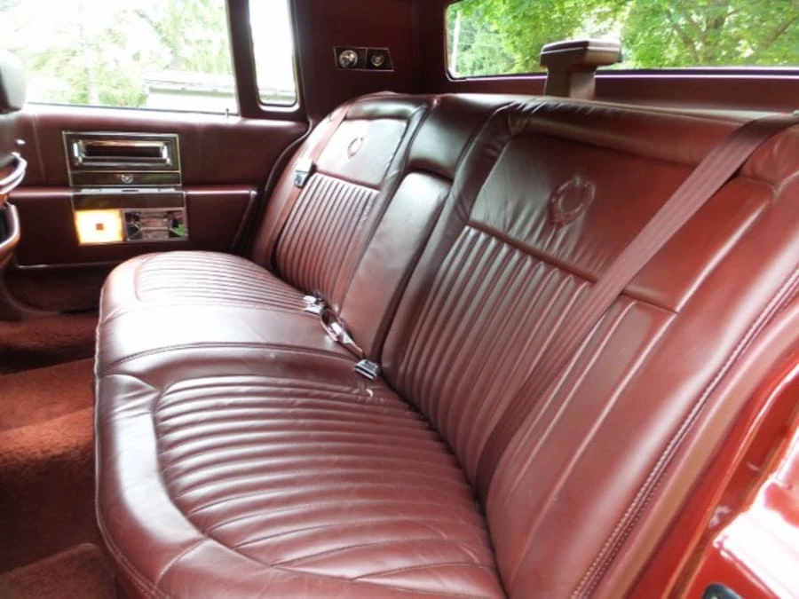 1992 Cadillac Brougham - Image 16 of 22