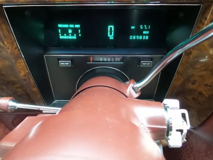 1992 Cadillac Brougham - Image 19 of 22