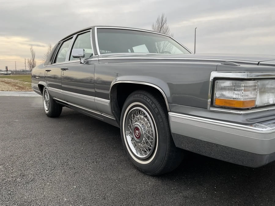 1992 Cadillac Brougham - Image 5 of 18