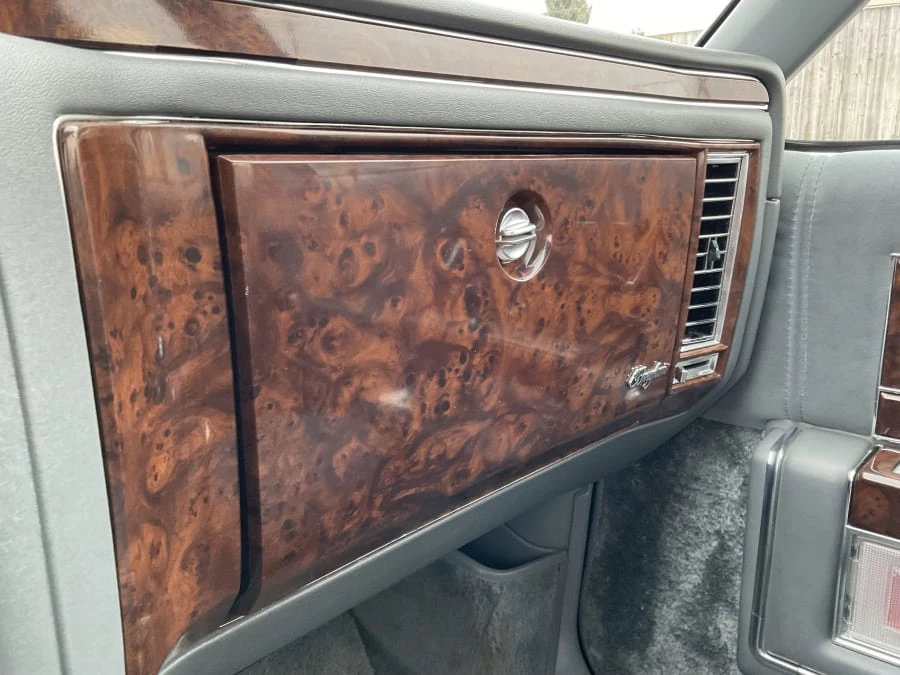 1992 Cadillac Brougham - Image 12 of 18