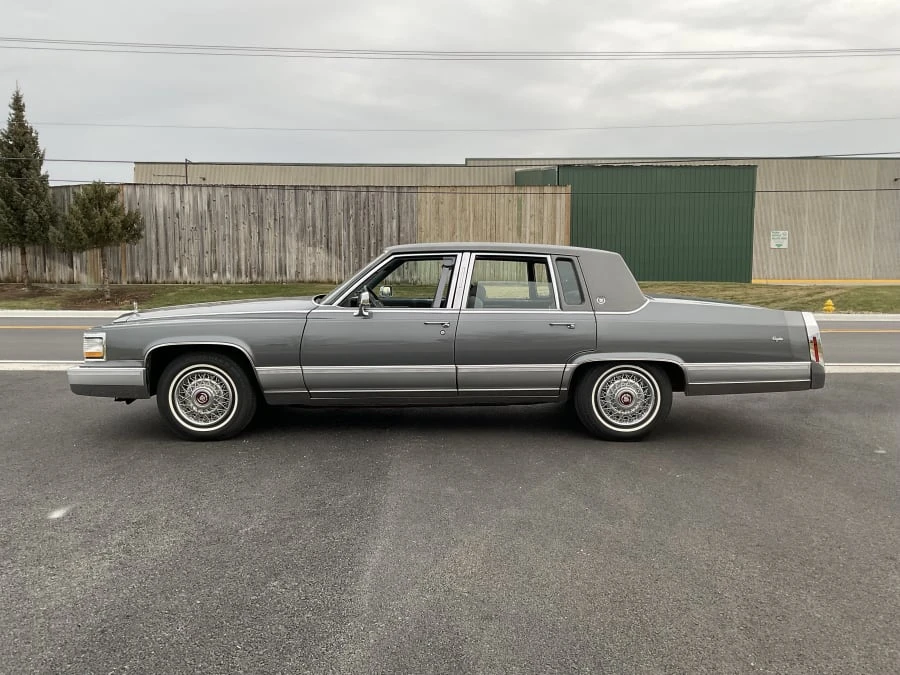 1992 Cadillac Brougham - Image 2 of 18