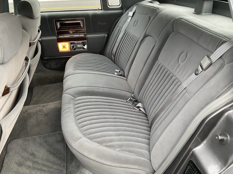 1992 Cadillac Brougham - Image 14 of 18