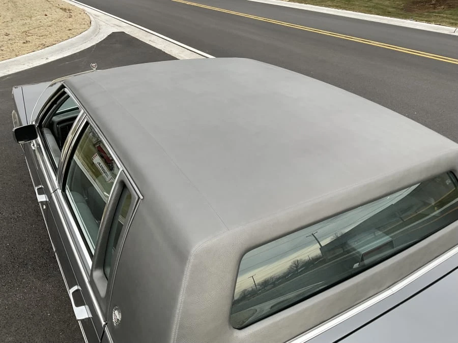 1992 Cadillac Brougham - Image 8 of 18