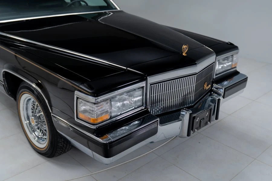 1992 Cadillac Brougham - Image 11 of 31