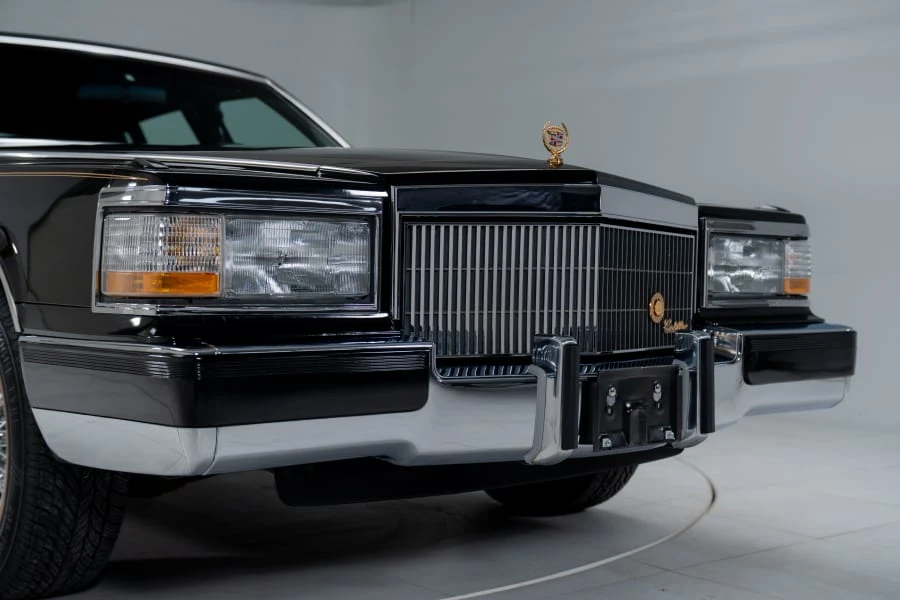 1992 Cadillac Brougham - Image 12 of 31