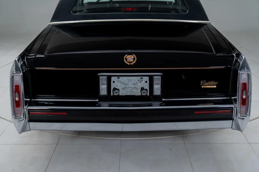 1992 Cadillac Brougham - Image 14 of 31