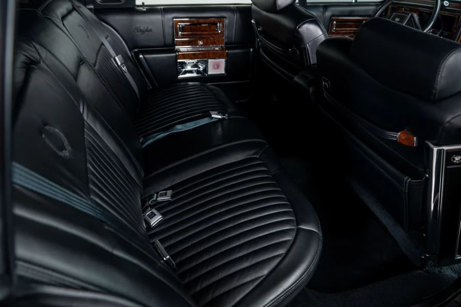 1992 Cadillac Brougham - Image 27 of 31